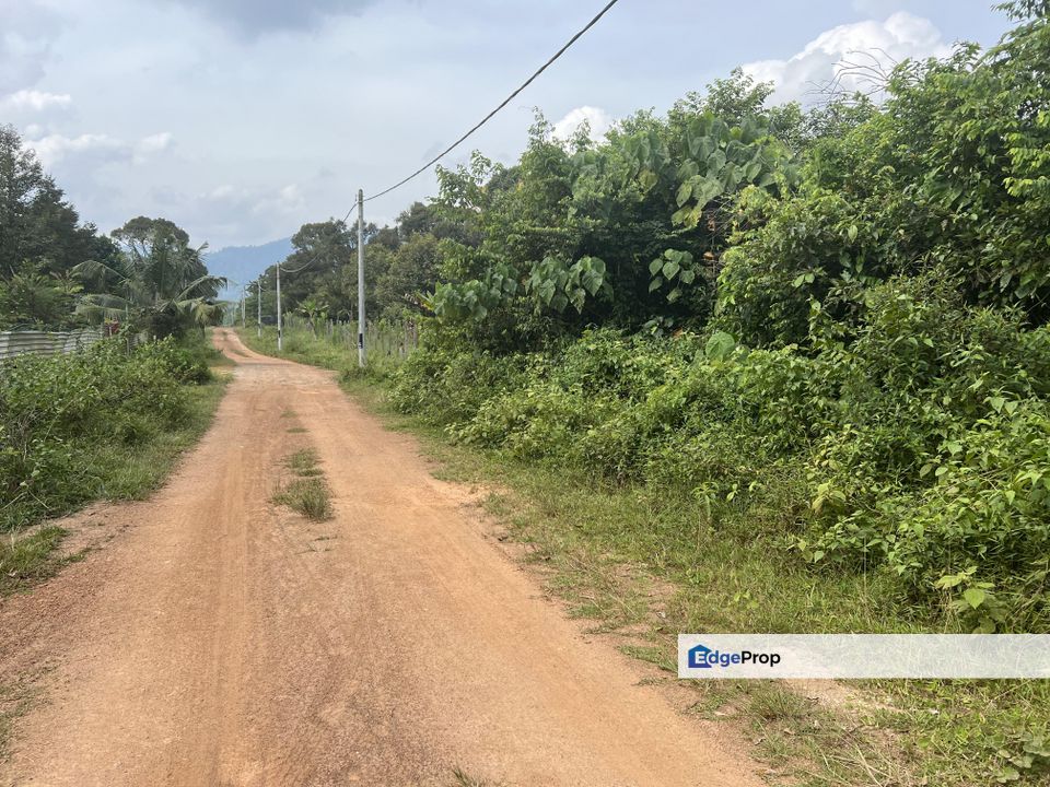 Rembau Kota. Below Market Value Multi Purpose Agri Land (1 Acre) for Sale, Negeri Sembilan, Tampin