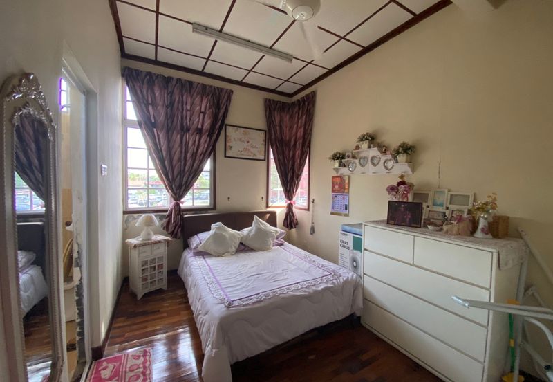 2 Storey Bunggalow at Tmn Desa Sutera, Seberang Jaya 