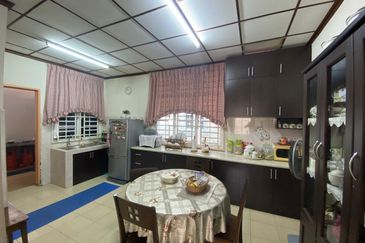 2 Storey Bunggalow at Tmn Desa Sutera, Seberang Jaya 