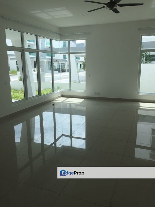 3 storey semiD in Clover, Selangor, Cyberjaya
