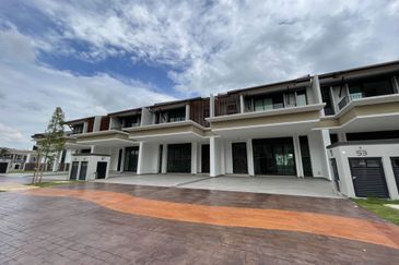 Isle of Botanica, Setia Eco Glades