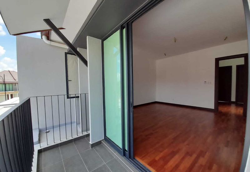 Isle of Botanica, Setia Eco Glades