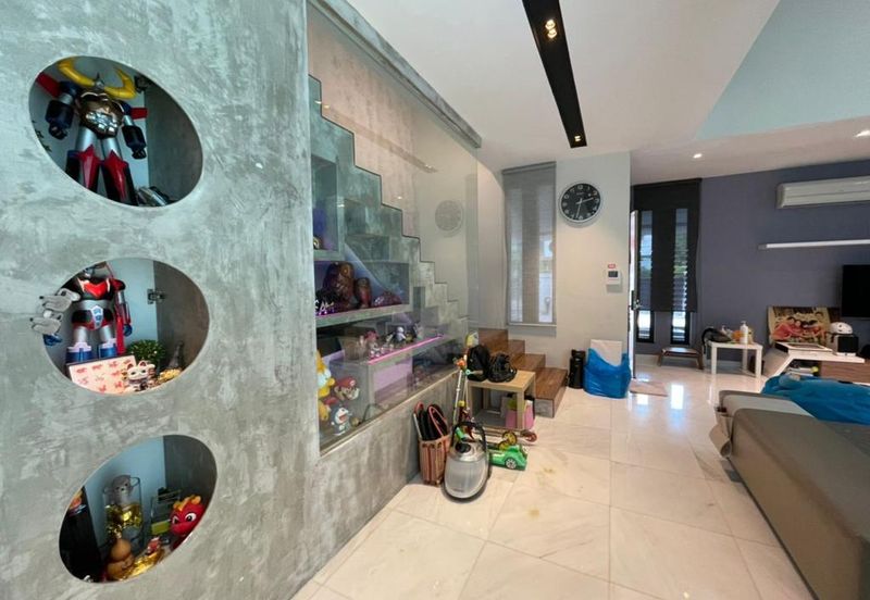 Trillium, Perdana Lakeview East