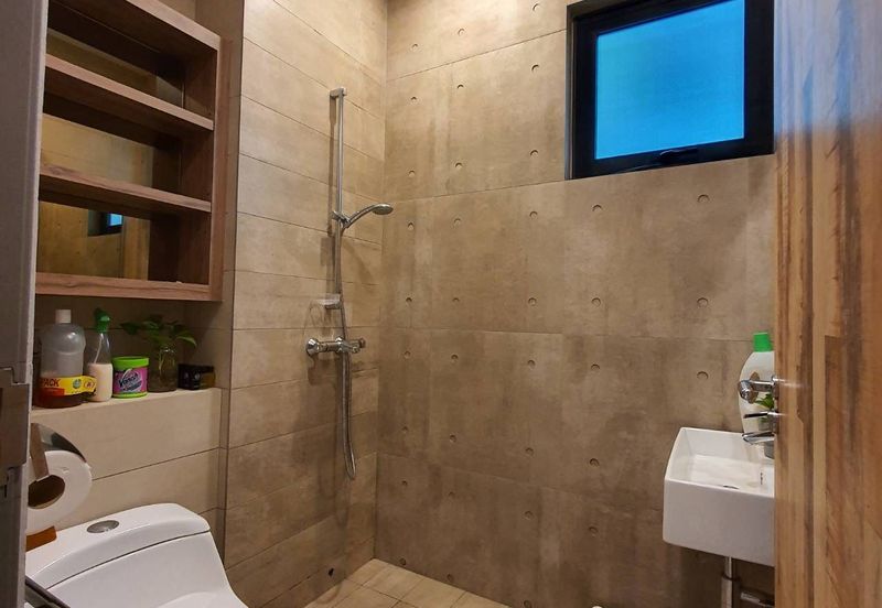 Trillium, Perdana Lakeview East