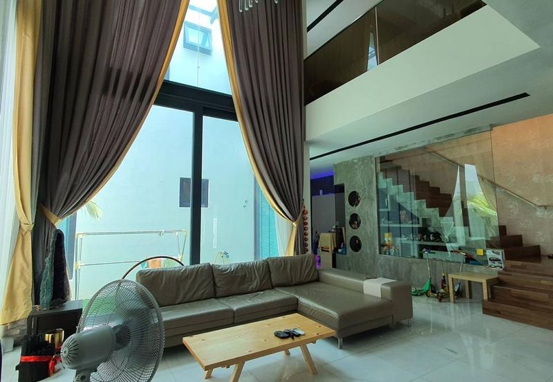 Trillium, Perdana Lakeview East