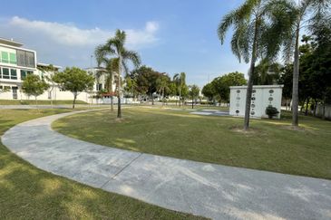 Jacaranda Garden Residence