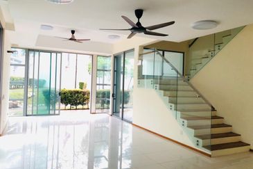 Symphony Hills Schubert