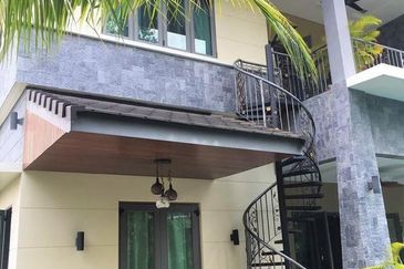 Perdana Lakeview East