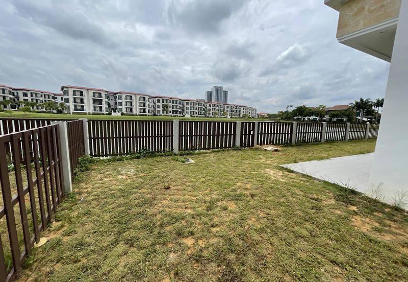 Isle of Botanica, Setia Eco Glades