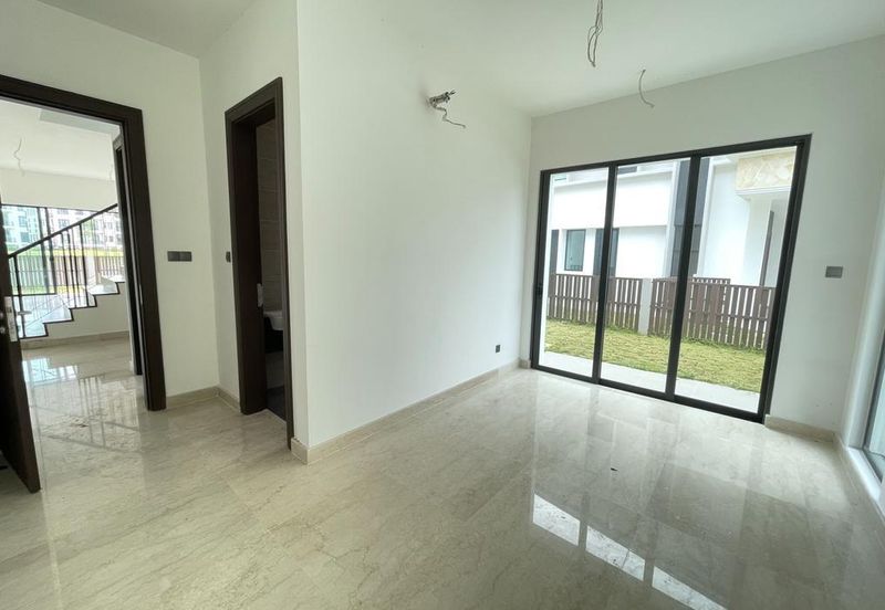 Isle of Botanica, Setia Eco Glades