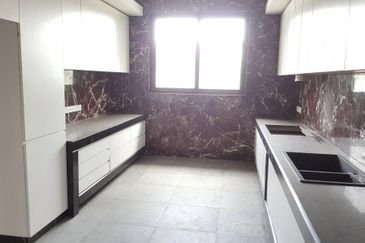 Perdana Lakeview East