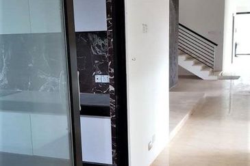 Perdana Lakeview East