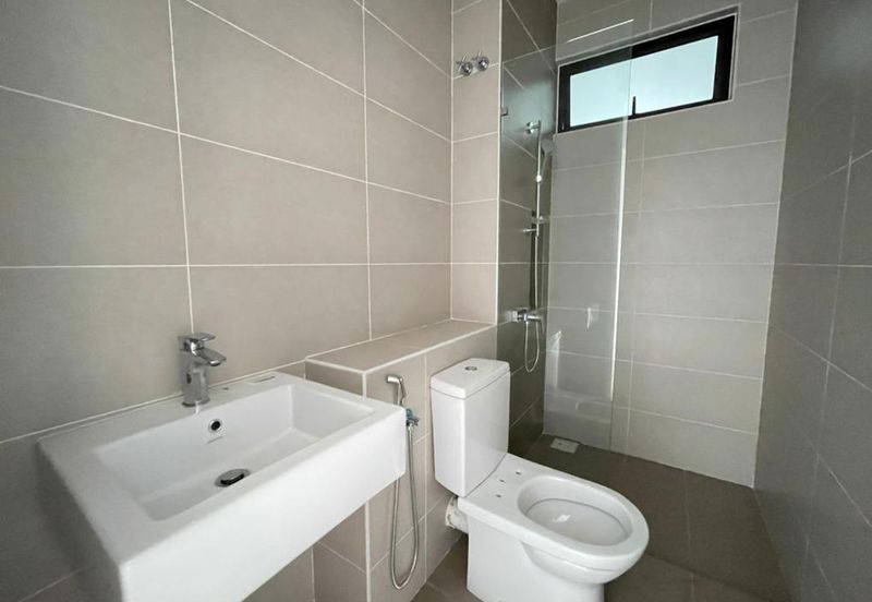 Isle of Kamares, Setia Eco Glades