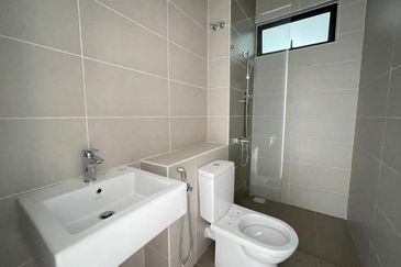 Isle of Kamares, Setia Eco Glades