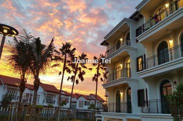 Isle of Kamares, Setia Eco Glades