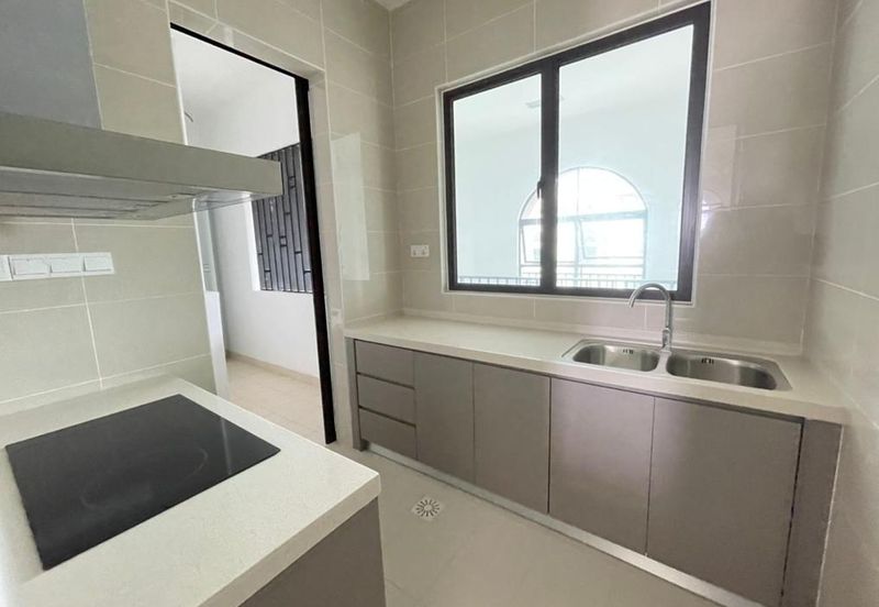 Isle of Kamares, Setia Eco Glades