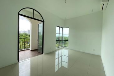 Isle of Kamares, Setia Eco Glades