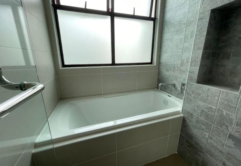 Isle of Kamares, Setia Eco Glades