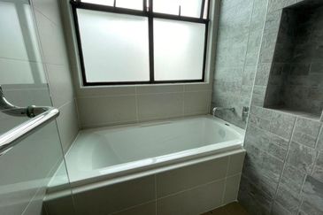 Isle of Kamares, Setia Eco Glades