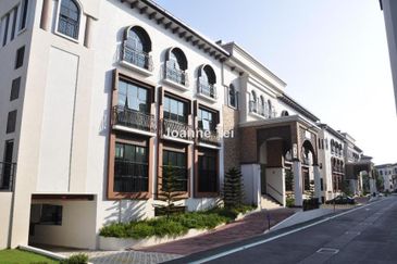 Isle of Kamares, Setia Eco Glades