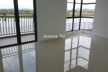 Isle of Kamares, Setia Eco Glades