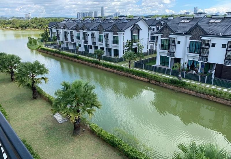 Isle of Kamares, Setia Eco Glades