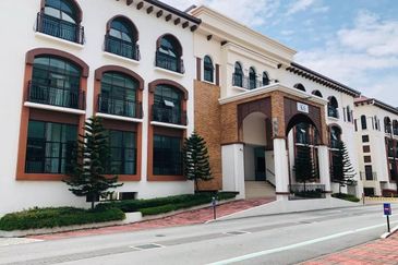 Isle of Kamares, Setia Eco Glades