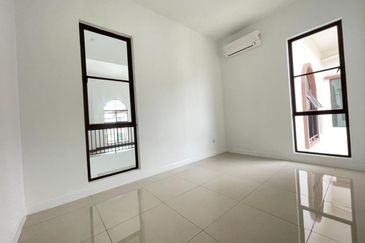 Isle of Kamares, Setia Eco Glades