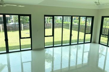 Charms of Nusantara, Setia Eco Glades