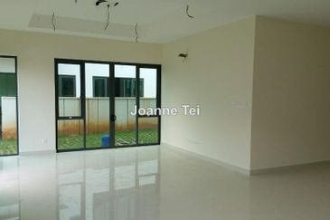 Charms of Nusantara, Setia Eco Glades