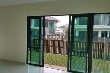 Charms of Nusantara, Setia Eco Glades