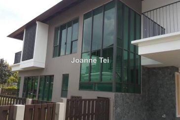 Charms of Nusantara, Setia Eco Glades