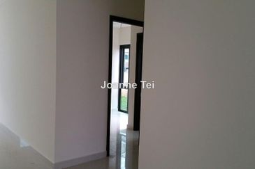 Charms of Nusantara, Setia Eco Glades