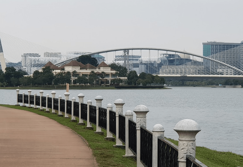 Perdana Lakeview East