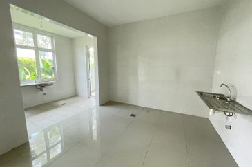 Trillium, Perdana Lakeview East