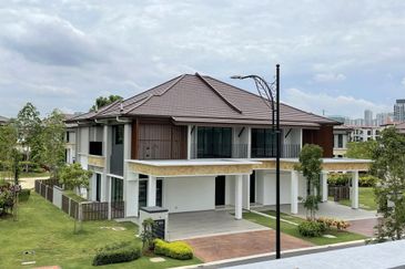 Isle of Botanica, Setia Eco Glades