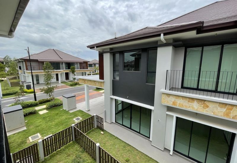 Isle of Botanica, Setia Eco Glades