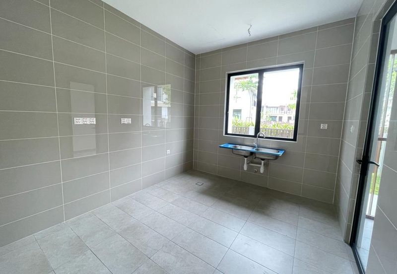 Isle of Botanica, Setia Eco Glades