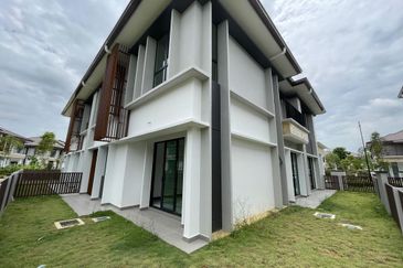 Isle of Botanica, Setia Eco Glades