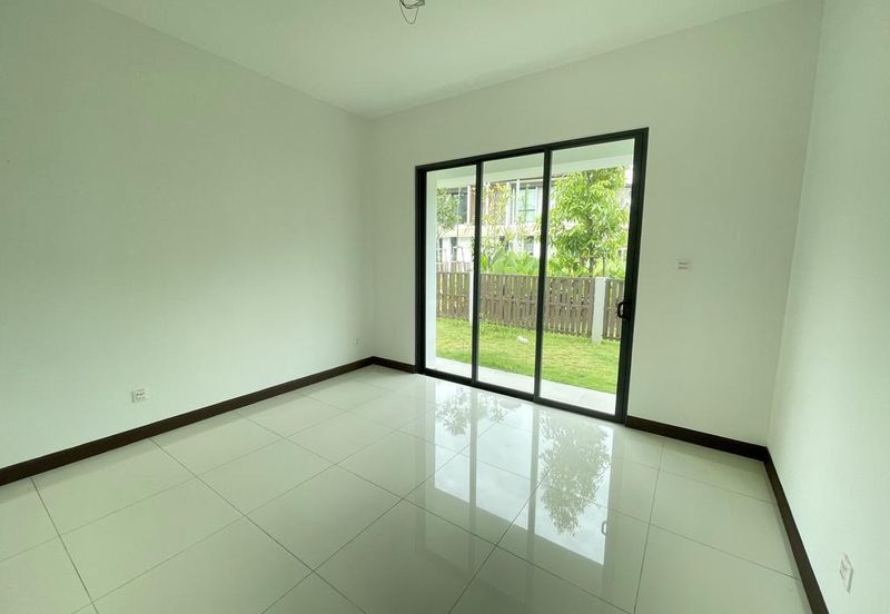 Isle of Botanica, Setia Eco Glades