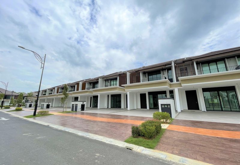 Isle of Botanica, Setia Eco Glades