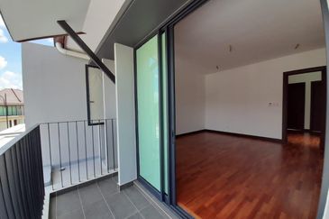 Isle of Botanica, Setia Eco Glades