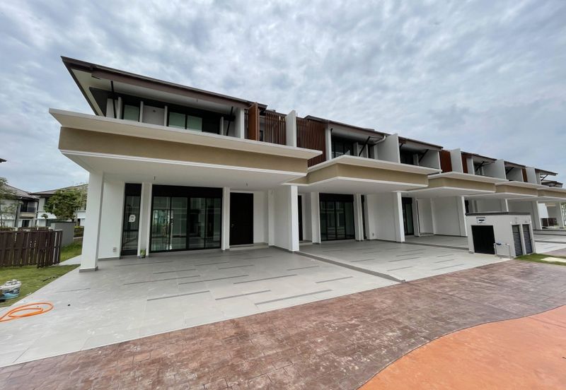 Isle of Botanica, Setia Eco Glades