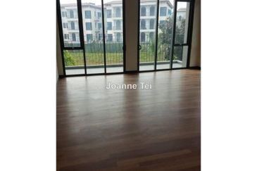 Charms of Nusantara, Setia Eco Glades