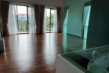 Charms of Nusantara, Setia Eco Glades