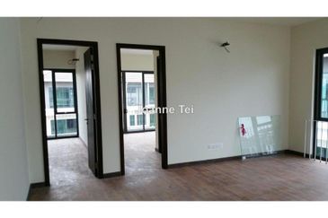 Charms of Nusantara, Setia Eco Glades