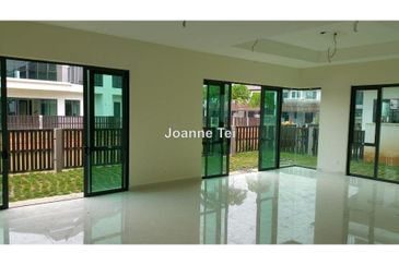 Charms of Nusantara, Setia Eco Glades