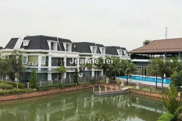 Charms of Nusantara, Setia Eco Glades