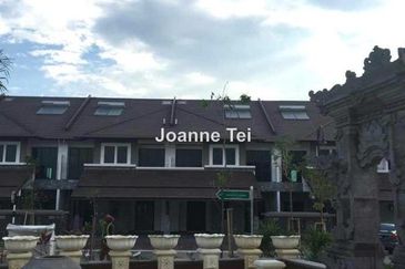 Charms of Nusantara, Setia Eco Glades