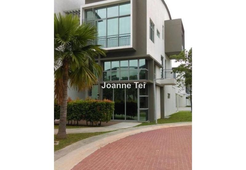 Symphony Hills Schubert